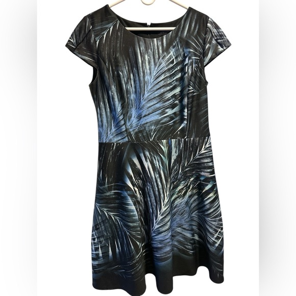 Tahari Levine Women's Dress Black Blue Leaf Print Short Sleeve NWOT - Picture 1 of 6